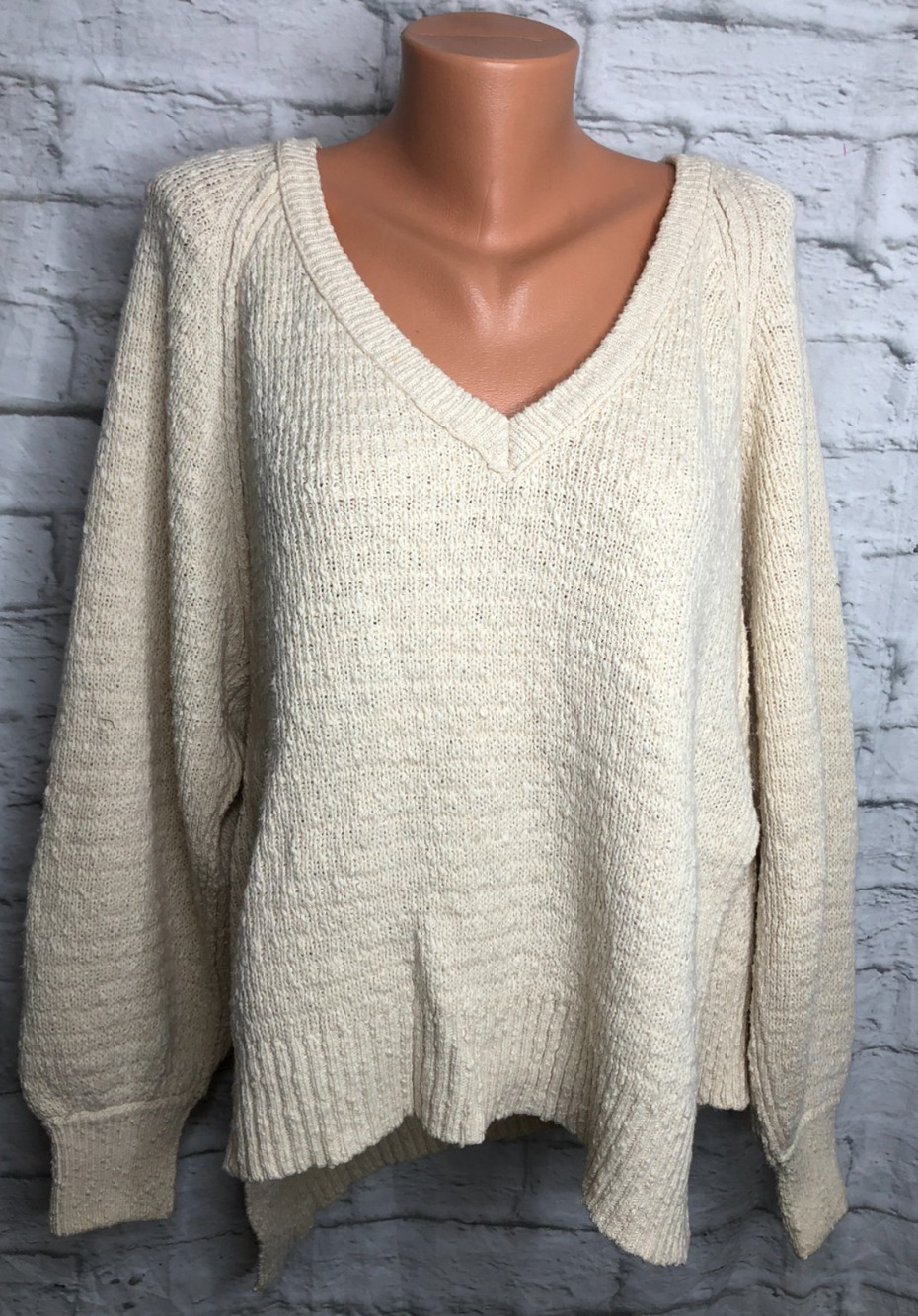 Free People Cozy V-Neck Oversized Knit Sweater - Cream Sz XS